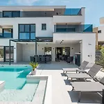 Levant Villa Murter