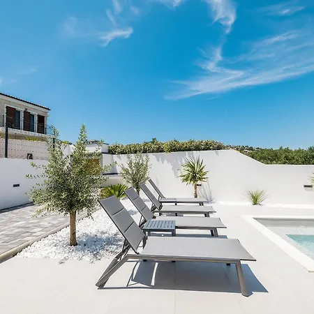 Levant Μούρτερ