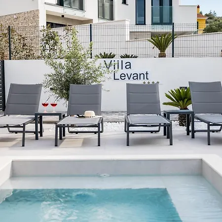 Levant * Μούρτερ