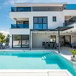Villa Levant *