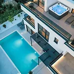 Villa Levant *